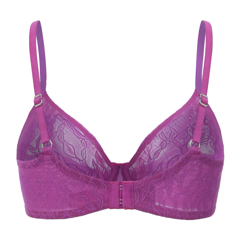 Amour d'Agnette Julie Molded Lace T-Shirt Bra, worn on model, alternate lifestyle view.