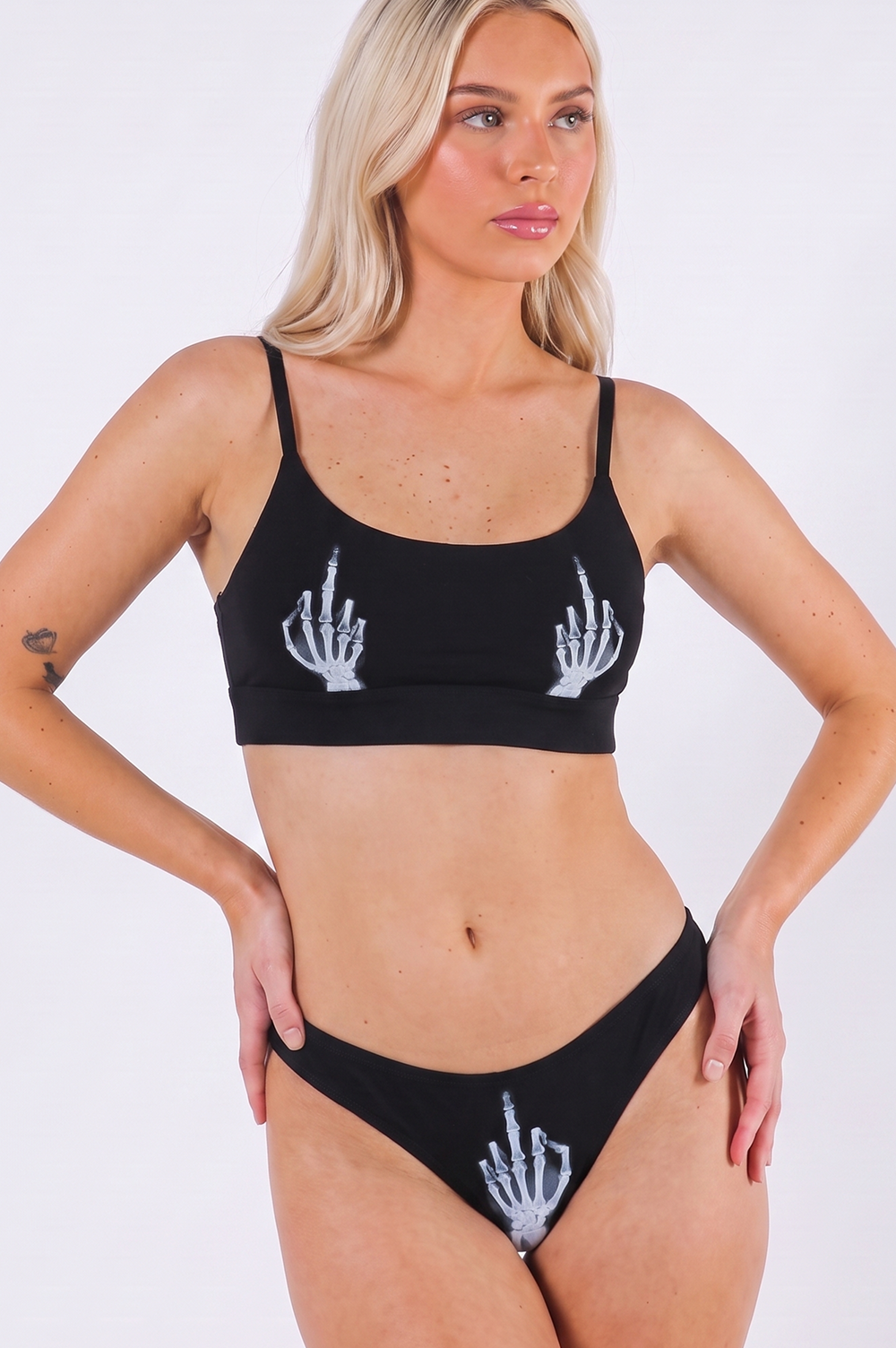 Shinesty The XXX Ray Middle Finger X-Ray Scoop Bralette – women's middle finger x-ray print scoop bralette