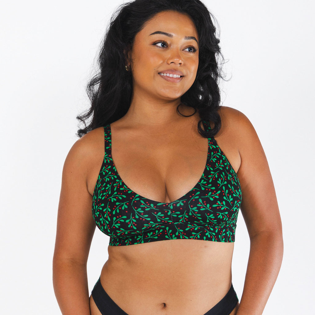 Shinesty The Kiss Me There mistletoe Boob Hammock plunge bralette – Christmas novelty bralette