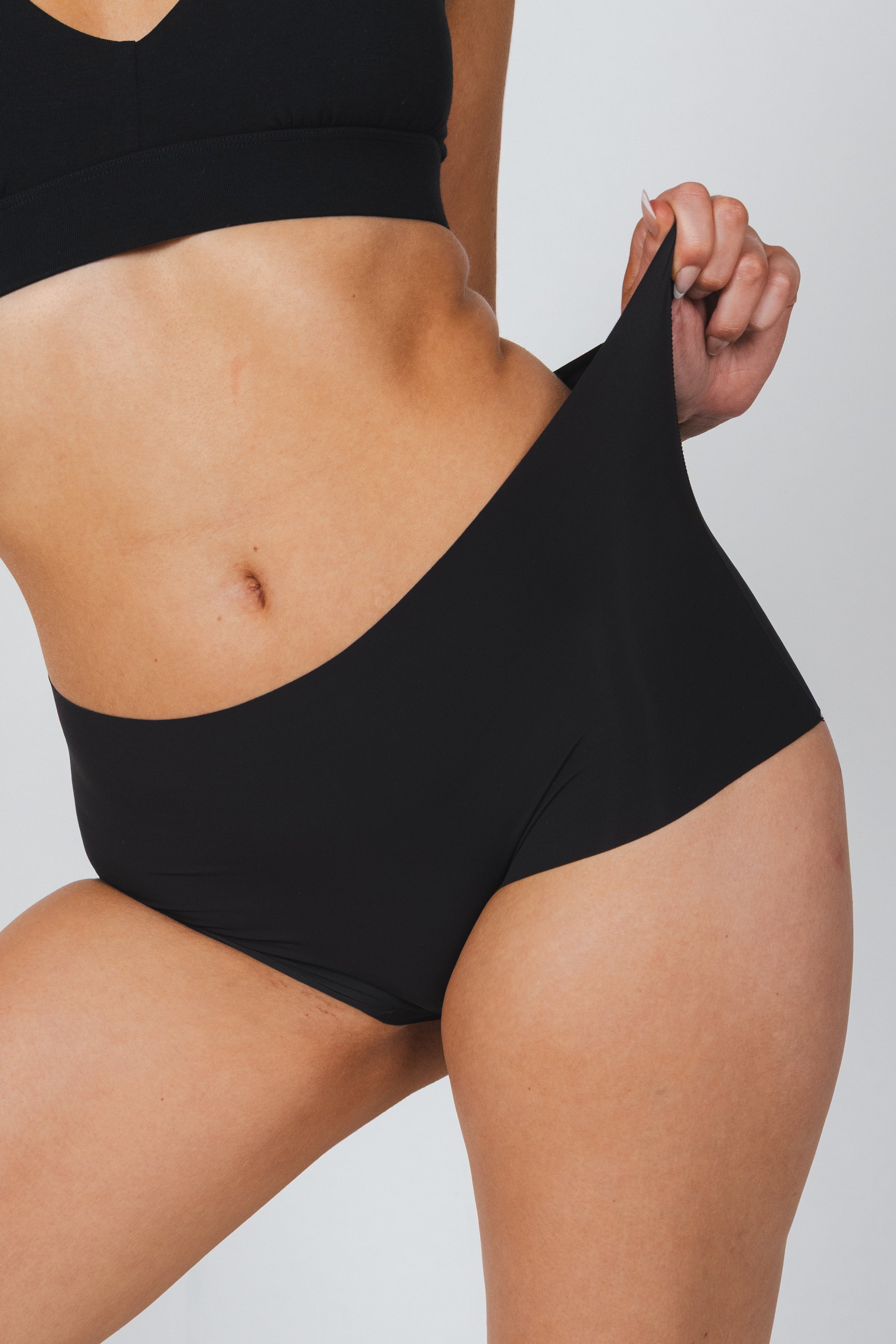 Shinesty The Threat Level Midnight solid black seamless boyshort – classic everyday underwear